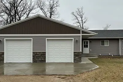 Image de Lake home experience on one of Minnesota's best fishing lakes!