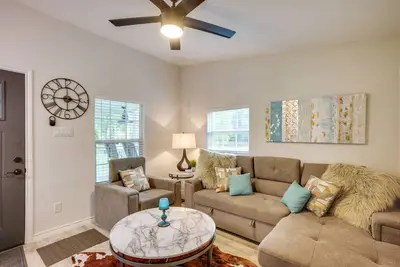Image de Peaceful Montgomery Vacation Rental w/ Porch!