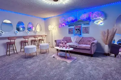 Image de Cloud Room💝Luxurious Hideaway near Dtc⭐️GameRoom⭐️Free Wine, Netflix & WiFi