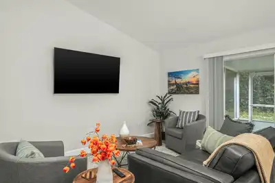 Image de The Executive Villa @ Sun N Lake less than 1 mile to Golf Course and Hospital
