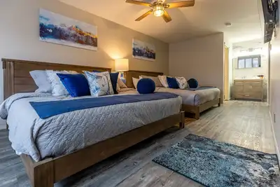 Image de Riverside Retreat Hotel-Style. 2 King Beds