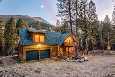 Image de Cozy 4br Cabin w/ Private Sauna & Near Hot Springs