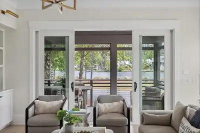 Image de Stylish Townhome w/ Elevator & Game room