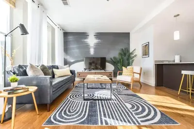 Image de Cherry St Hideaway | Walkable with Otis Vibes