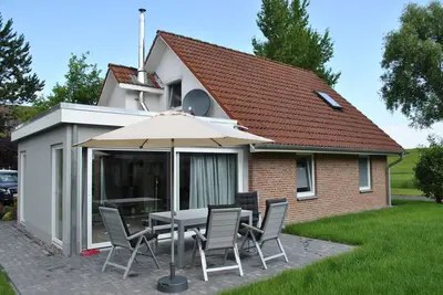 Image de Modernes Ferienhaus mit Blick auf den Deich