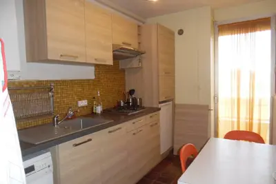 Image de Appartement climatisé 2 pièces avec loggia et vue mer, proche port et commerces