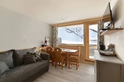 Image de Superbe studio cabine rénové accès direct aux pistes
