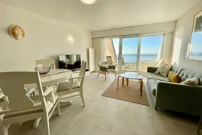 Image de Quiberon - Duplex rénové 2 pièces avec terrasse, parking privé et WiFi
