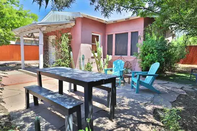 Image de The Wildcat, cozy spot near  U of A