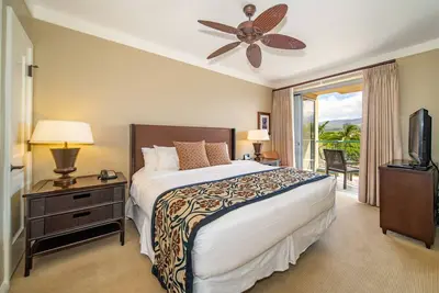 Image de Sunset Serenity: 4 Mountain View Units w\/ Kitchen! Onsite Swimming Pool, Parking