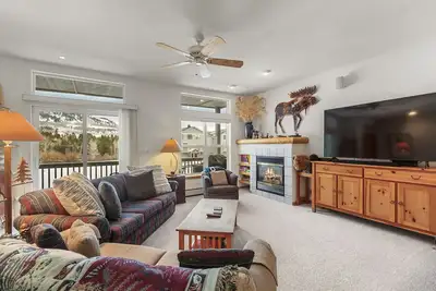 Image de New Listing! Photos coming soon. 3 Br Townhome in Silverthorne