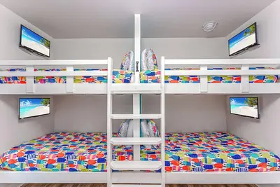 Image de Golf Cart, Near Pool, Near Beach ~ Shell Yeah