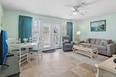 Image de Close to Beach- Pool front-🌊 Beach Across St- Grand Caribbean East 105⭐