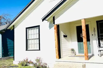 The Magnolia experience and near everything in downtown Waco. Pet friendly.