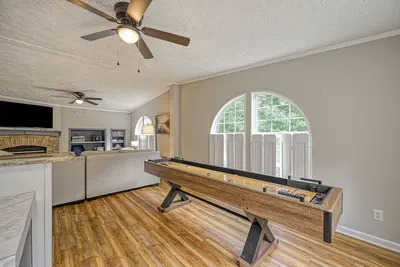 Image de Homey Lake Anna Retreat: 4br 2ba ~ Game Room ~ Fire Pit & Boat Access