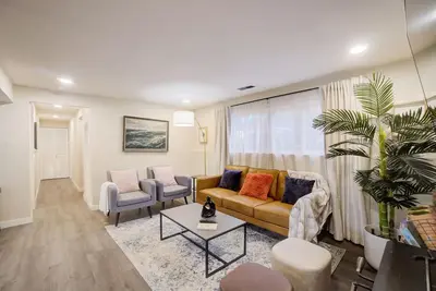 Image de New Luxe 2 Kings w firepit, yard, patio & pong Seattle East mins to Dt Bellevue