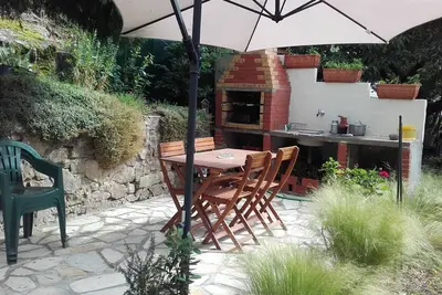Image de Appartement 'Gite Bulgarana - 4 Pers' avec jardin privé et Wi-Fi