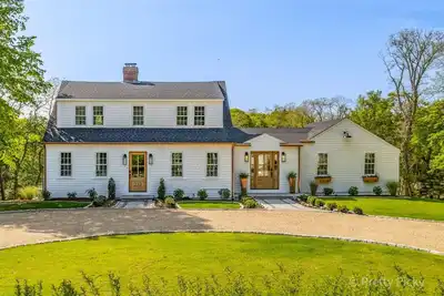 Image de Tonset Manor: 232-O  East Orleans Vacation Estate Includes Guest House, Heated Pool, Hot Tub