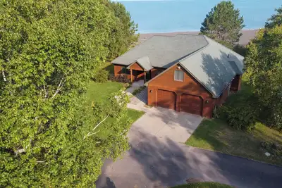 Image de Superior Retreat: Make Holiday Memories on the Shores of Lake Superior!