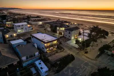 Image de Strandcastle - Oceanview  - Dog Yard - So much Parking! - Steps from Sand