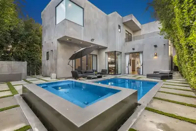 Image de Oak Villa - Contemporary Modern Estate with Pool & Spa