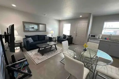 Image de All Brand New! Charming and Cozy Apartment