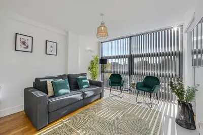 Host & Stay | Standish Street Abode