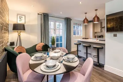 Host & Stay | The Pilgrim Coach House