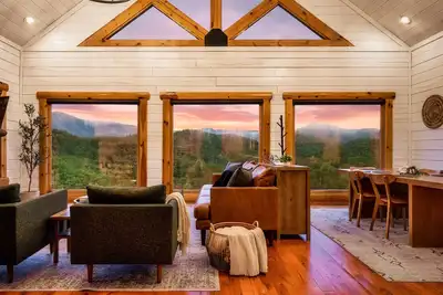Image de 🌟$1m View✨ Hot Tub, 2 King Master Ensuite, Pool, Game Room ❤️