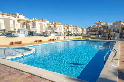 Image de Apartamento Àngel y Disfruta de tus Vacaciones en una Urbanización Familiar