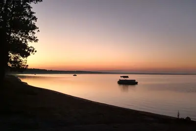 Image de Winter Waterfront—Ice Fishing, Trails 3 mi!