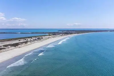 Image de 5br, Sleeps 10, Minutes to Newport, Pool\/Game Room