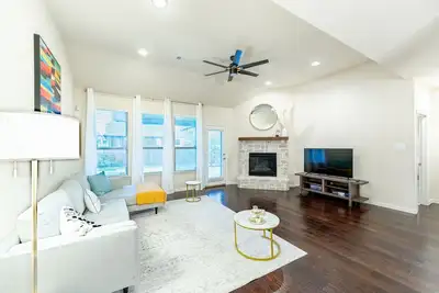 Image de 55% off special Monthly price/New remodel/6 rooms/4 bathrooms/Business welcome