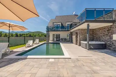 Image de Belle maison à Debelo Brdo avec sauna