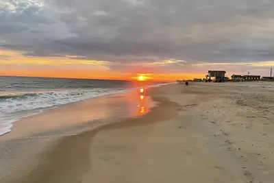 Image de Unique contemporary cottage near the beach in the quaint town of Charlestown