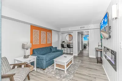 Image de Pristine Oceanfront Oasis With Breathtaking Views- Camelot 1614