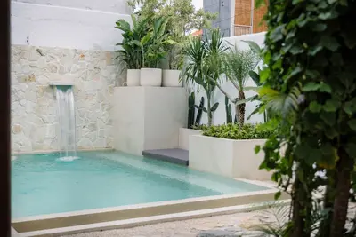 Image de Enjoy a stylish experience at this centrally-located place.