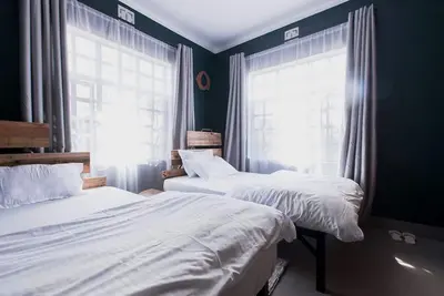 Image de Vintage-Modern Fully Furnished Service Apartments