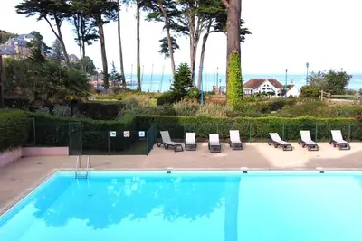 Appartement avec Piscine, Wifi, à 50m de la Plage de Trestraou - Perros-Guirec