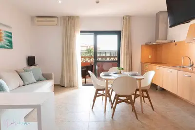 Image de Apartamento Junto a la Playa con Piscina y Parking