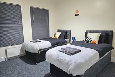 Image de *Spacious/Luxury/Near City Center/Free Parking*\n\n