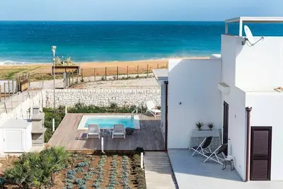 Image de Marza Residence (Alzavola) - Seafront with pool