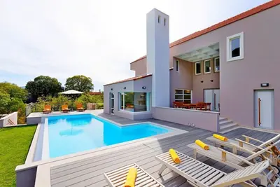 Image de Villa Bozica - Modern villa with pool in Zupa