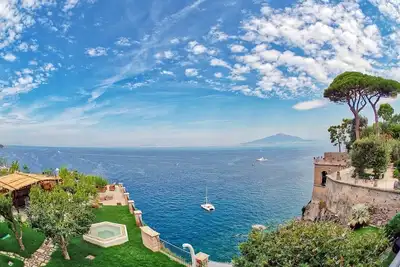 Image de Luxury property with sea views in Sorrento centre