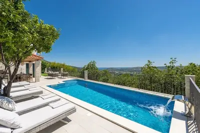 Villa Simunka - Independent villa with pool in Dalmatia