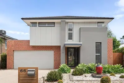 Image de Getaway on the Rise - Stylish and spacious indoor/outdoor entertainment.