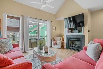 Image de Break Time 3 Br, 3. 5 Bath, Mini-Waterpark, Pool, Gym, Linens Provided Sleeps 7