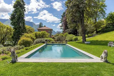 Image de Luxury Lake Como Villa with indoor heated pool and outdoor pool - Fully Staffed