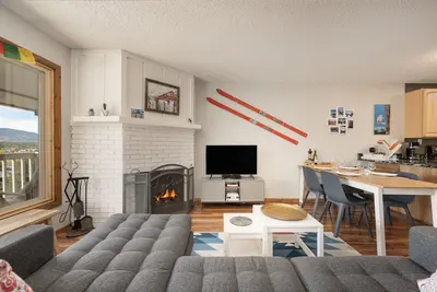 Image de Young-Family Friendly Condo in Super Central Location