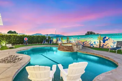 Desert Sunsation: Pool, Spa, FirePit, Bar, Arcade!